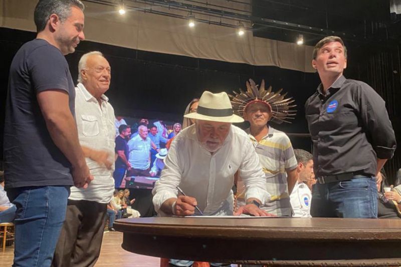 Zé Pacheco e governador Paulo Dantas assinam ordem de serviço para a construção de Escola